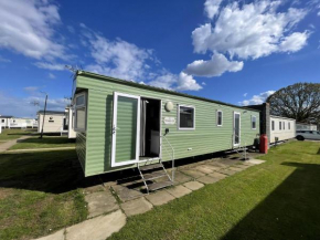 Great 8 Berth Caravan At Highfield Grange, Clacton-On-Sea Ref 26214O